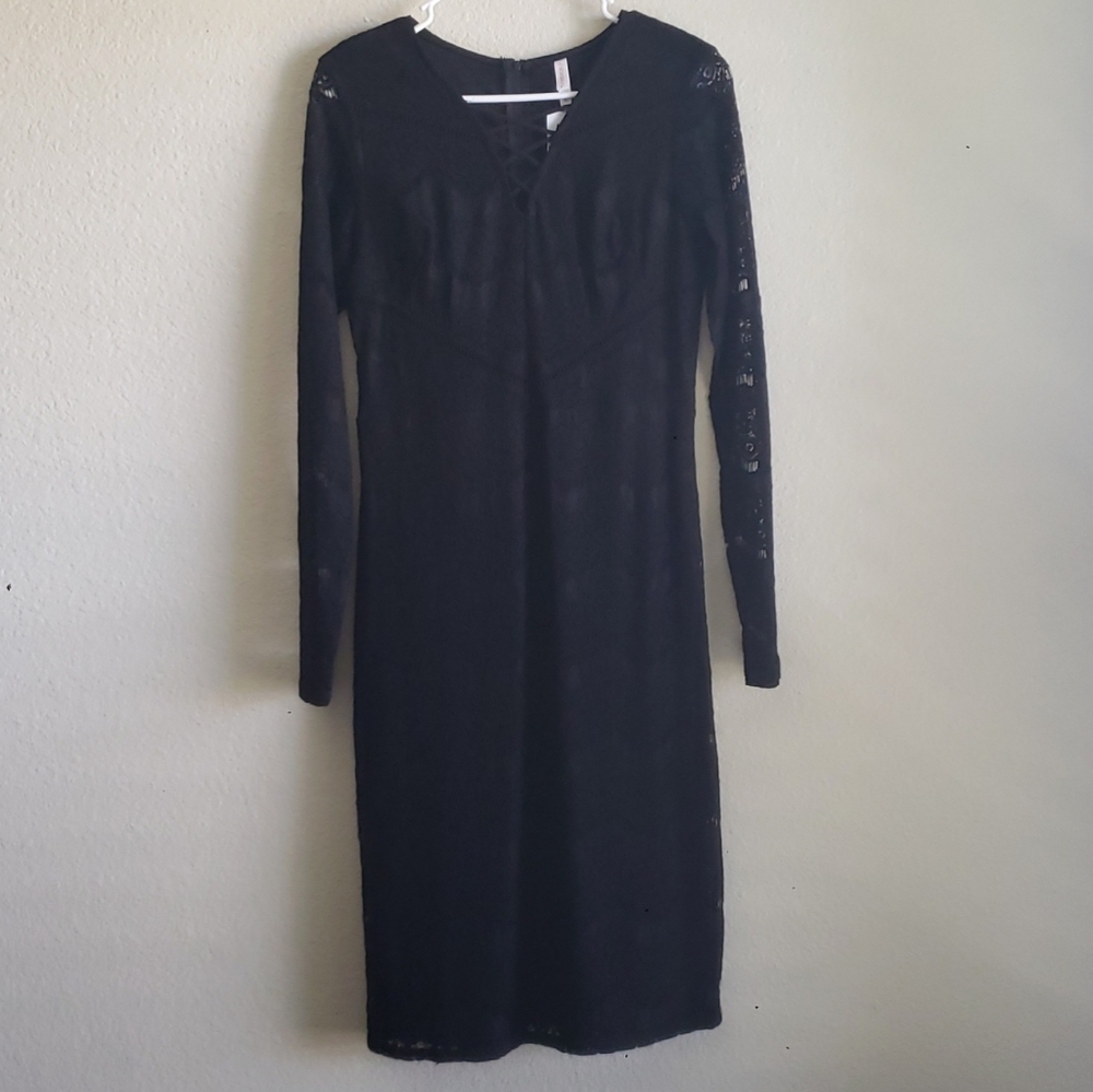 Xhilaration Black Lace Long Sleeve Dress🖤❤